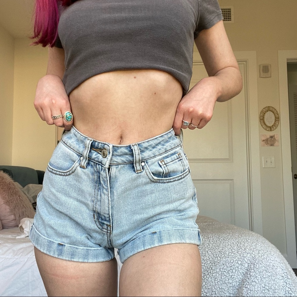 Pacsun mom shorts size 22”